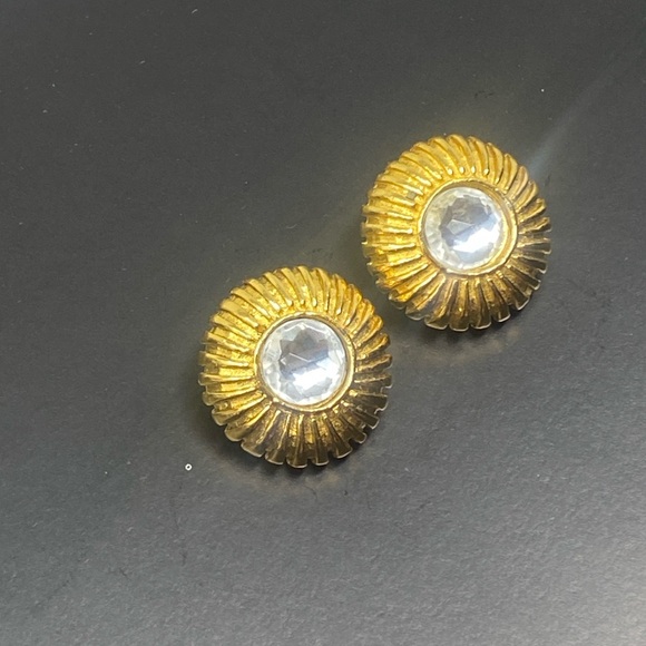 Chanel Vintage Rhinestone Sunburst Gold Clip Earrings - Picture 3 of 14